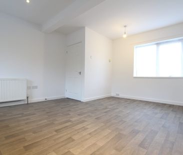 Lowedges Crescent, Sheffield, S8 - Photo 1