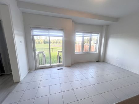 For Lease - 12 Mandley Street, Essa, Ontario - Photo 4