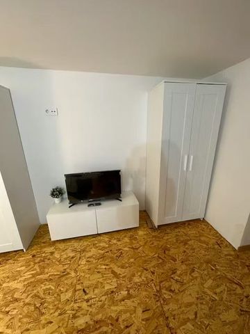 Calle Carraca, Málaga, Andalusia 29011 - Photo 4