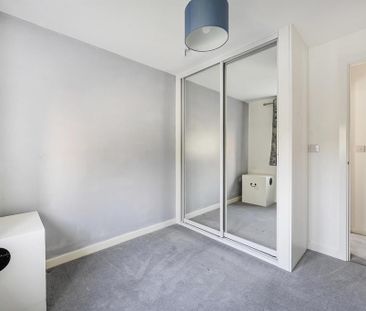 3 bedroom detached house to rent - Photo 3