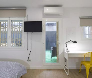 Lovely room for rent in 5-bedroom apartment with terrace in Sants - Foto 4