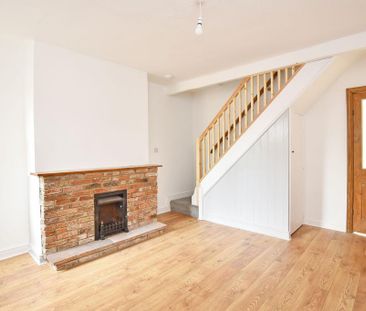 2 bedroom terraced house to rent - Photo 3