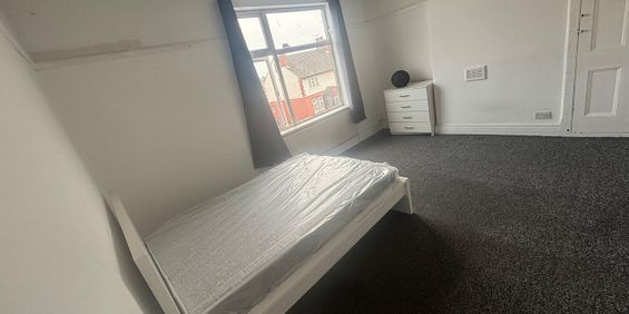 Room in a Shared House, East Park Road, LE5 - Photo 3
