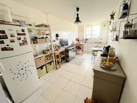 A LOUER PUGNAC MAISON DE TYPE 4 AVEC JARDIN ET GARAGE - SECTEUR PUGNAC - Photo 4