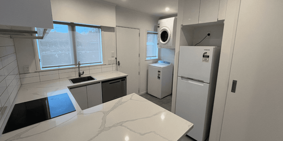 Unit in great location - Photo 3