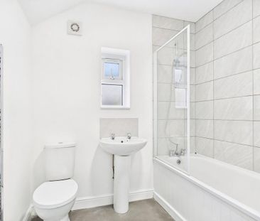 3 bedroom apartment to rent - Photo 5