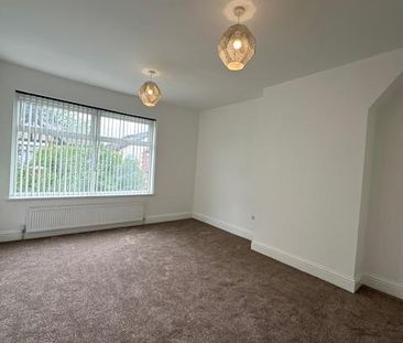 5 bedroom semi-detached house to rent - Photo 4
