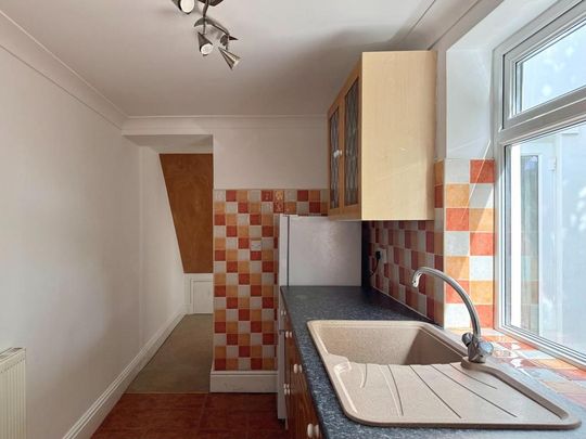 2 bedroom terraced house to rent - Photo 1