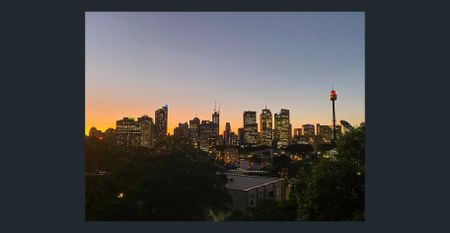 Designer Living with Panoramic City Views - Photo 2