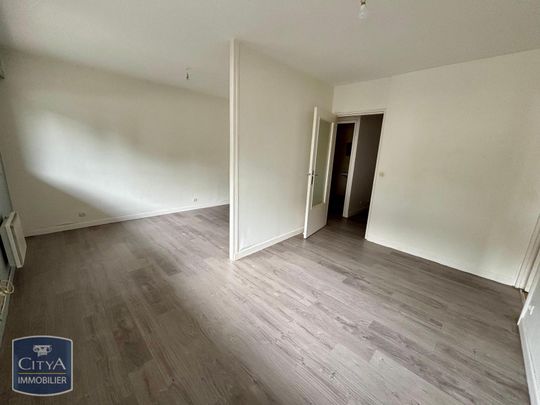 Location Appartement 1 pièce 37m² CHATEAUROUX 36000 - Photo 1