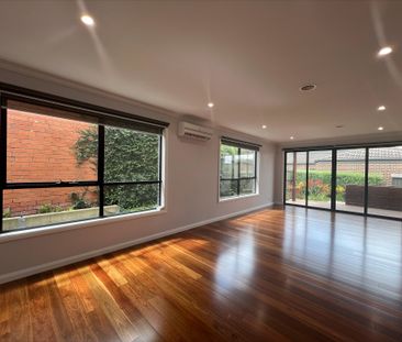 2A Braham St , DONVALE - Photo 3