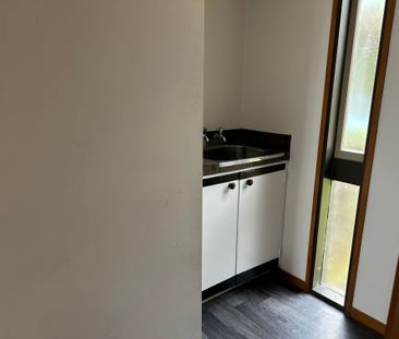 Character 1 bedroom townhouse - Photo 5