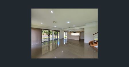 Modern 4-bed family home with media room & multiple living zones — minutes to Garden City 🛍️ Available 26 Nov 2025! - Photo 3