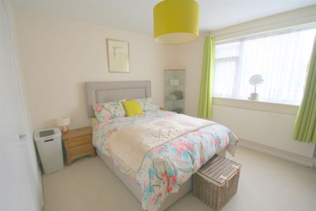 Flat 1 Hazlemere10 Hadlow, Roadsidcupkent - Photo 2