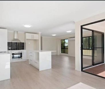 “Modern Family Home in Popular Bundamba” - Photo 6