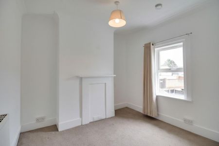 2 bedroom terraced house to rent - Photo 3