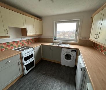 3 bedroom flat to rent - Photo 4