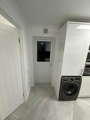 Swinburne Road, Wellingborough - Photo 1