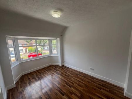 3 bedroom semi-detached house to rent - Photo 2