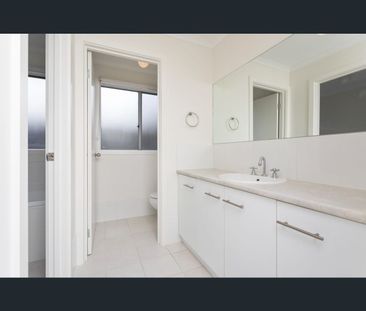 4 Orontes Av, Bridgewater, SA 5155 - Photo 2