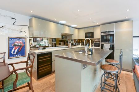 3 bedroom flat to rent - Photo 3