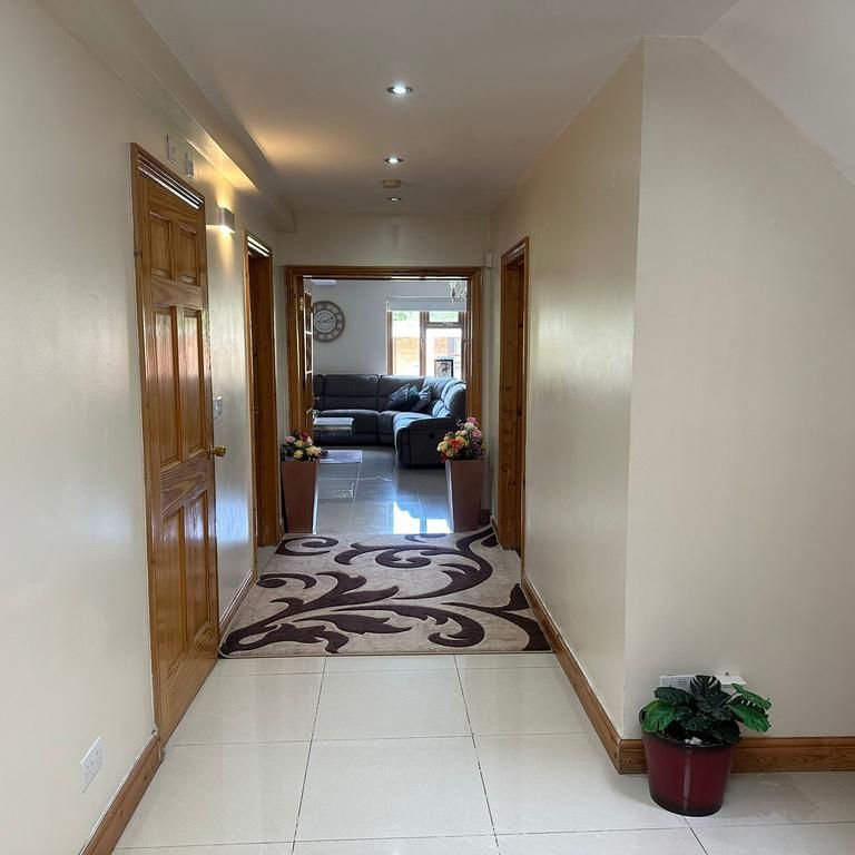 5 bedroom detached house to rent - Photo 1