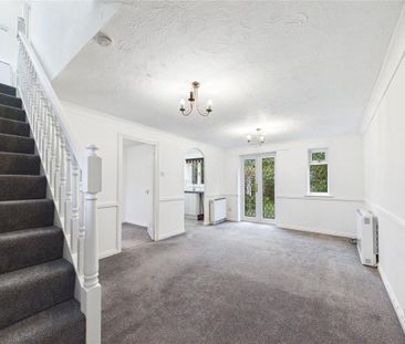2 bedroom end of terrace house to rent - Photo 1