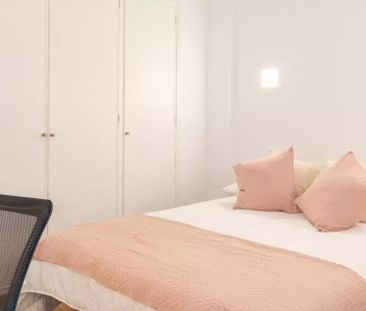 Rooms for rent in 6-bedroom apartment in Madrid - Foto 4
