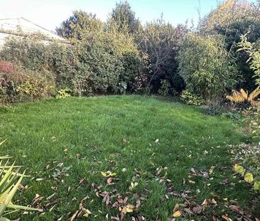 Bratton, Westbury, BA13 - Photo 2