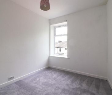 3 bedroom end of terrace house to rent - Photo 1