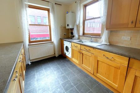 2 bedroom flat to rent - Photo 5