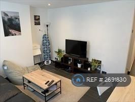 3 bedroom end of terrace house to rent - Photo 1
