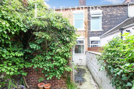 2 bedroom mid-terrace to rent Kimberley Road; Etruria; ST1 - Photo 5