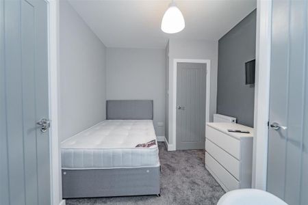 7 bedroom apartment to rent - Photo 5