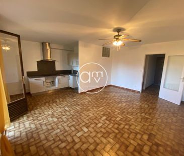 Location Appartement 2 pièces 43m² HYERES 83400 - Photo 2