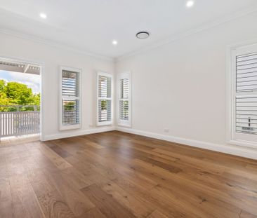 Modern 3-Bedroom Home in the Heart of the CBD - Photo 1