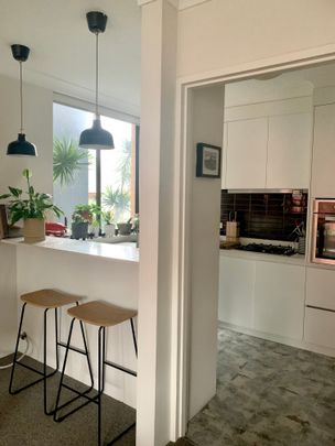 Darling Point - Photo 1