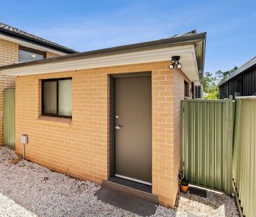 Spacious private granny flat with water included - Photo 5