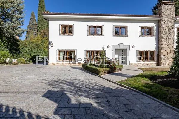 Alquiler de casa o chalet independiente en El Plantío - Photo 1