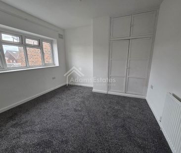 4 bedroom terraced house to rent - Photo 3