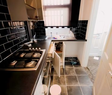 2 Bed 1 Bath - Photo 4