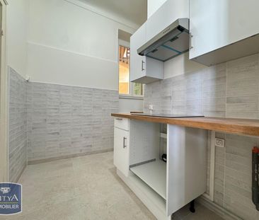 Location Appartement 3 pièces 65m² NICE 06300 - Photo 2