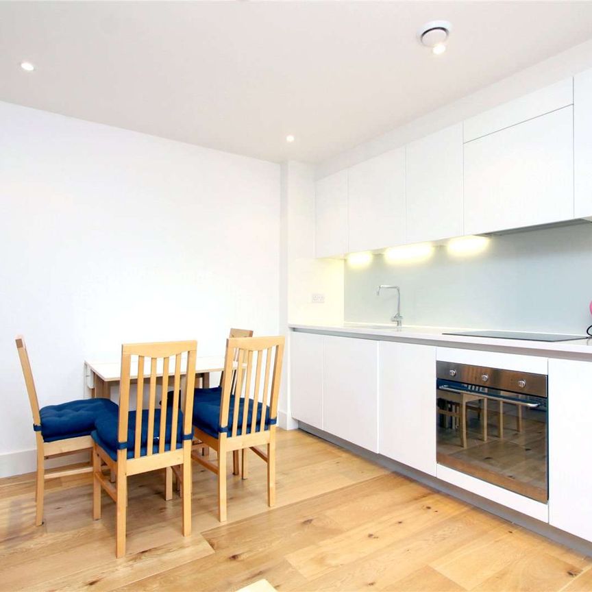 Attractive one bedroom apartment in this highly regarded modern development. - Photo 1