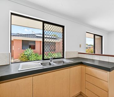 Spacious Villa in Balcatta - Photo 1