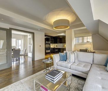 2 bedroom flat with 1 reception and 2 bathrooms in Mayfair, W1K - Photo 1