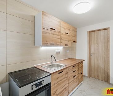 Pronájem bytu 1+1 25 m² - Fotografie 3
