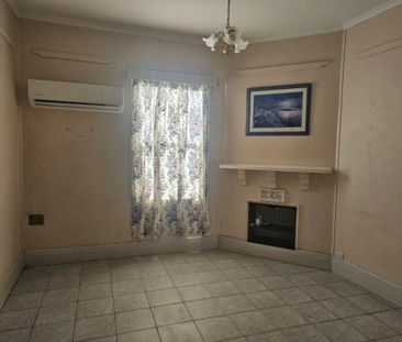 Close to City Centre - Available 26/06/2026 - Photo 2