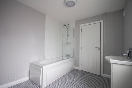 STUDENT ROOMS TO RENT, 17 Harvey Street, Cityside, Derry/Londonderry, BT48 6LS - Photo 5