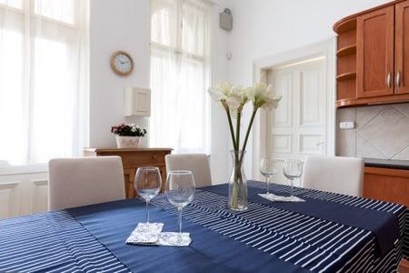 Paulay Ede utca - Fotó 2