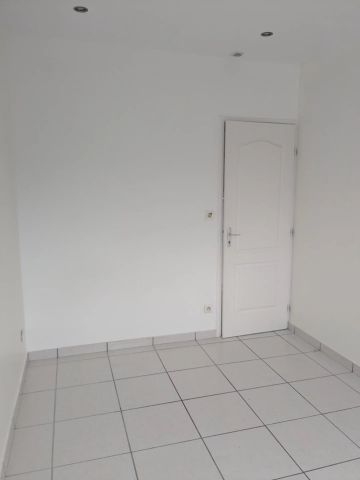 Location Appartement 3 pièces 55m² LYON 9ème - Photo 3